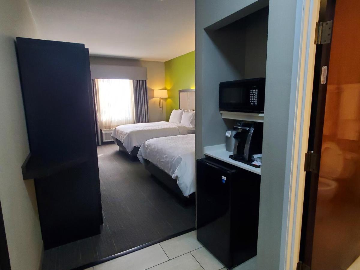 Holiday Inn Express Pearland By Ihg Bagian luar foto