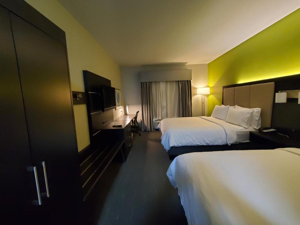Holiday Inn Express Pearland By Ihg Bagian luar foto