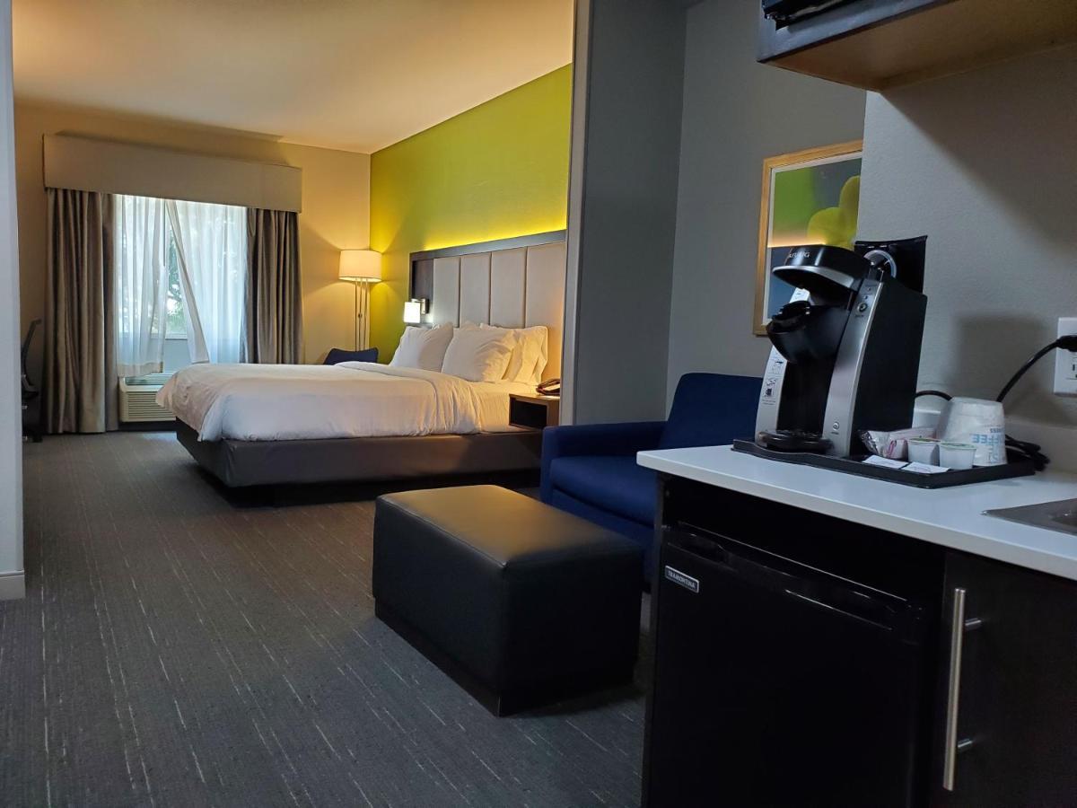 Holiday Inn Express Pearland By Ihg Bagian luar foto