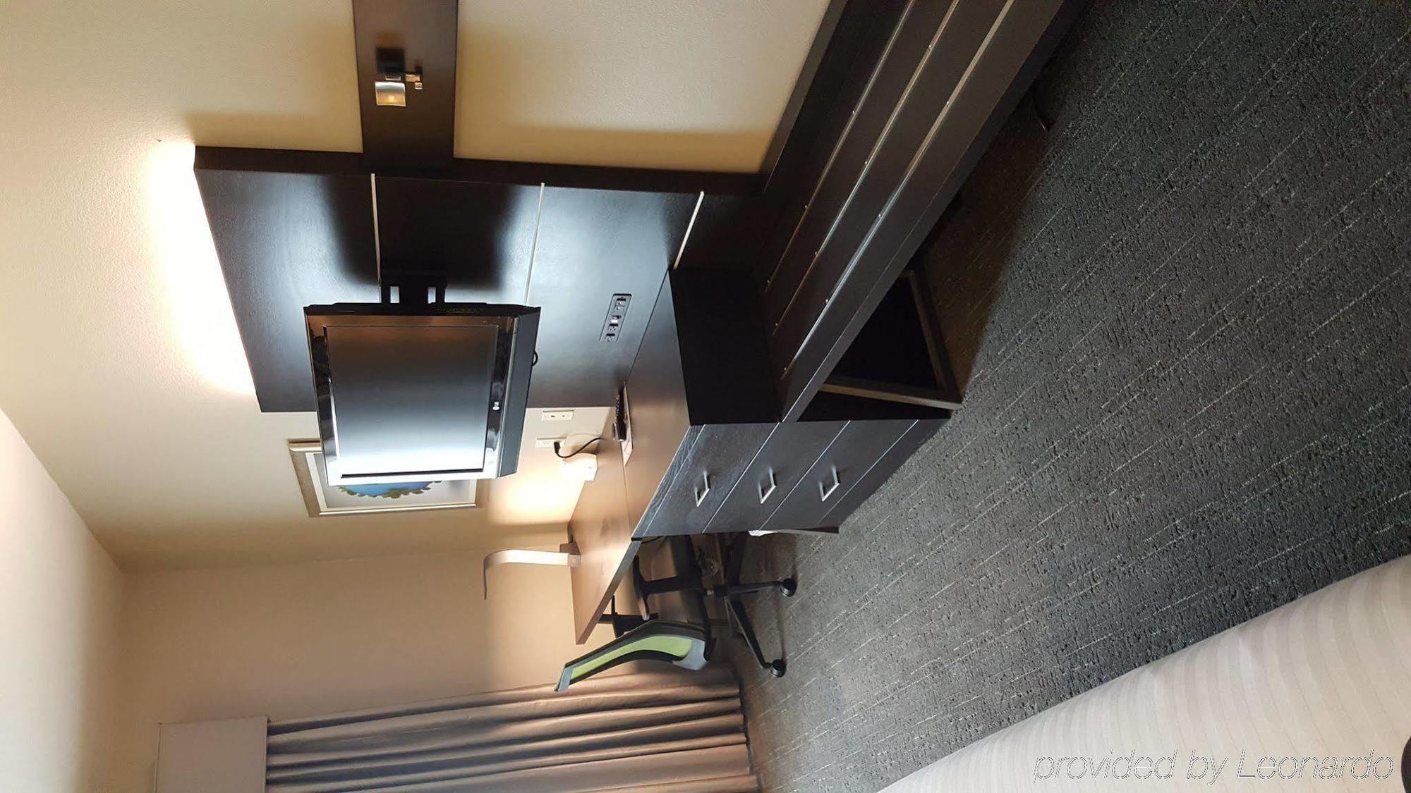 Holiday Inn Express Pearland By Ihg Bagian luar foto